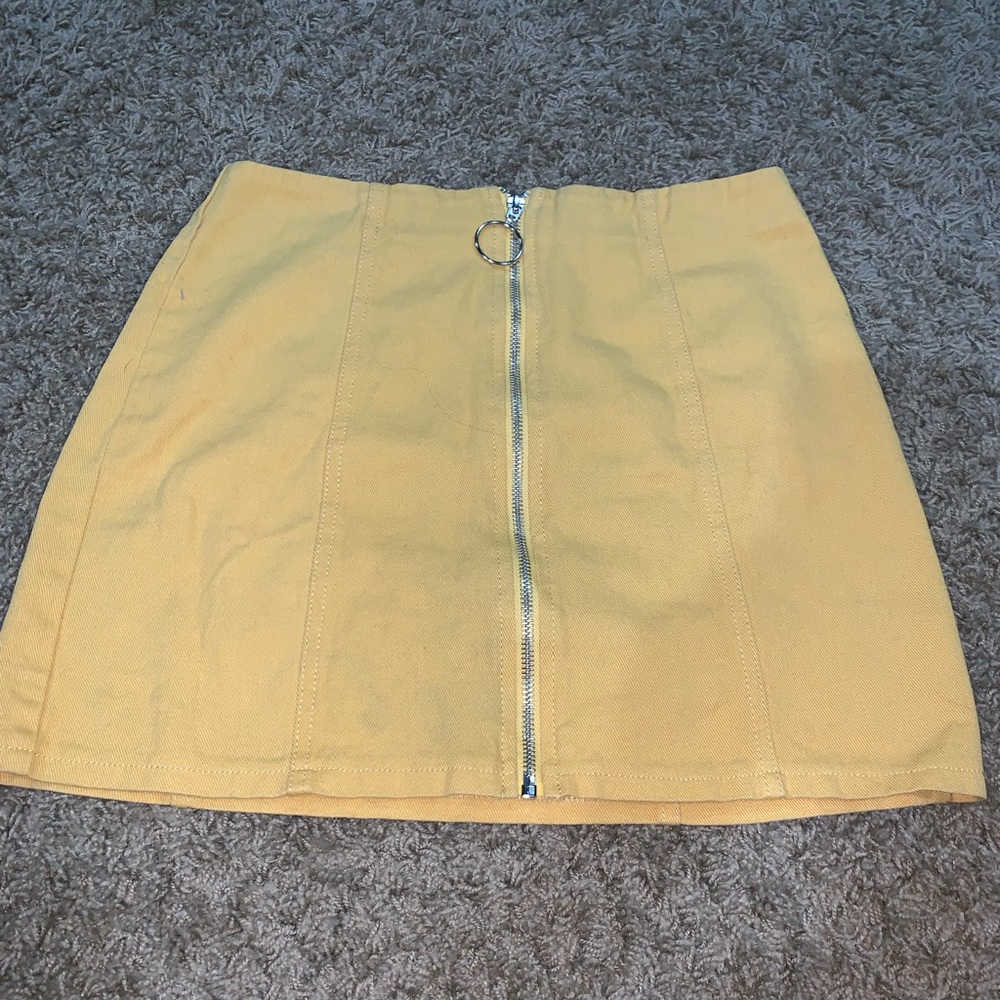 Yellow skirt